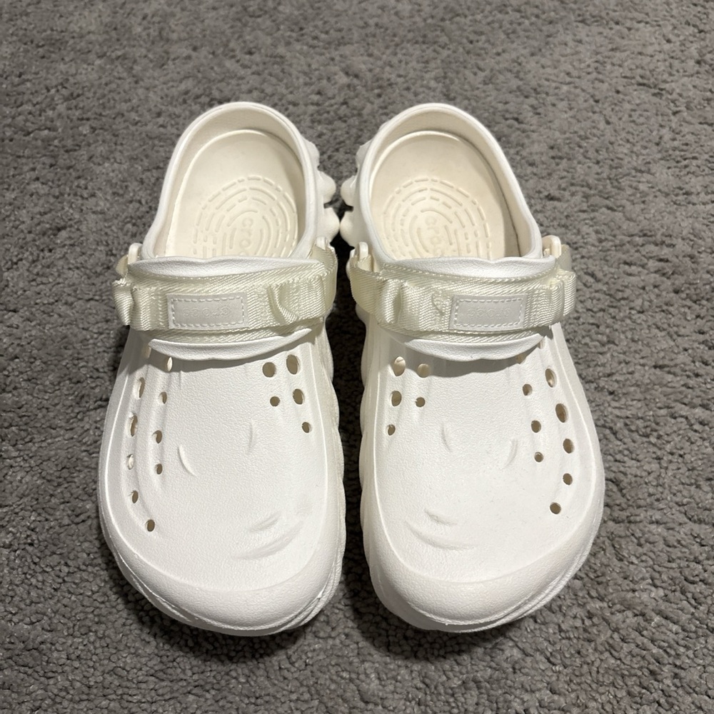 Crocs White Clogs - Picture 2 of 5